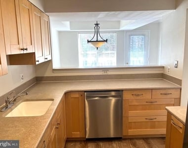 10713 Hampton Mill Terrace - Photo Thumbnail 2