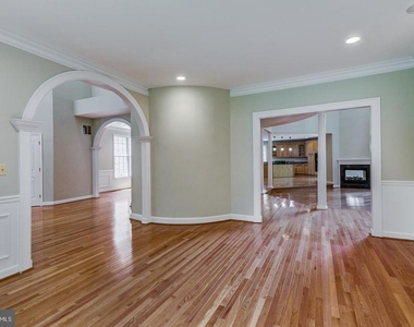 18 Nantucket Court - Photo Thumbnail 6