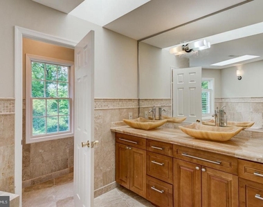 18 Nantucket Court - Photo Thumbnail 28