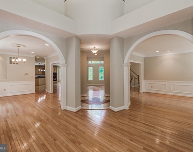 18 Nantucket Court - Photo Thumbnail 2