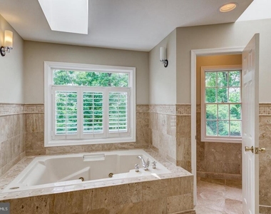 18 Nantucket Court - Photo Thumbnail 25