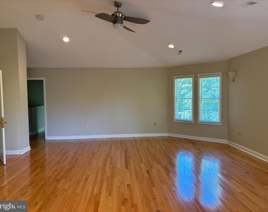 18 Nantucket Court - Photo Thumbnail 35