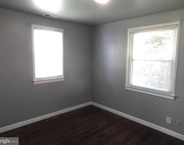 8220 Cornwall Road - Photo Thumbnail 13