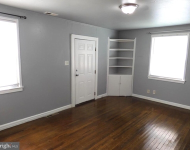 8220 Cornwall Road - Photo Thumbnail 3