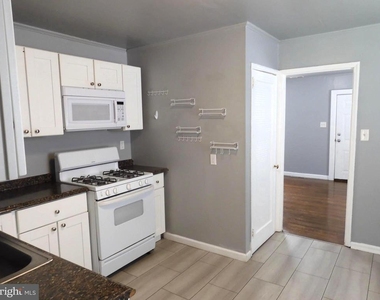 8220 Cornwall Road - Photo Thumbnail 6
