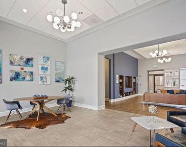301 W Franklin Street - Photo Thumbnail 5