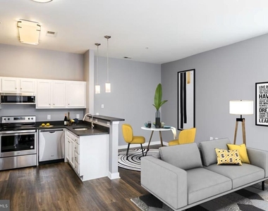 301 W Franklin Street - Photo Thumbnail 1