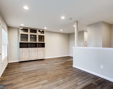 2648 Se Bowen Road Se - Photo Thumbnail 5