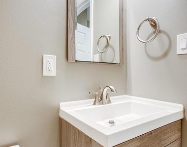 2648 Se Bowen Road Se - Photo Thumbnail 30