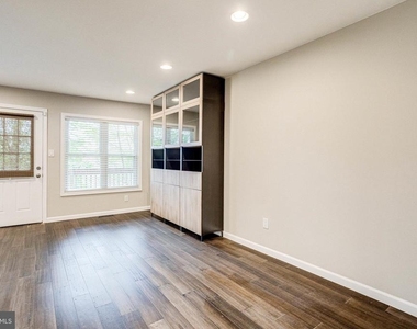 2648 Se Bowen Road Se - Photo Thumbnail 4