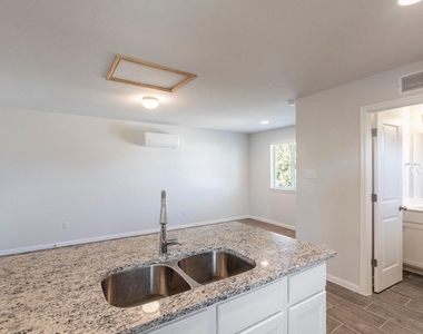 1725 Lakota Ln - Photo Thumbnail 19