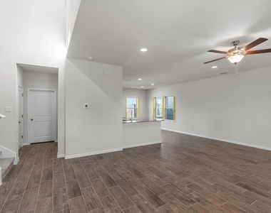 1725 Lakota Ln - Photo Thumbnail 9