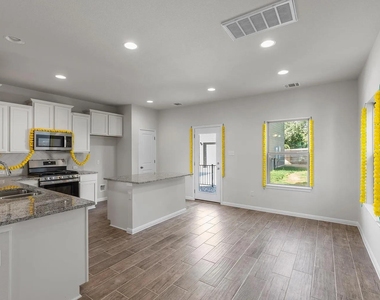 1725 Lakota Ln - Photo Thumbnail 4