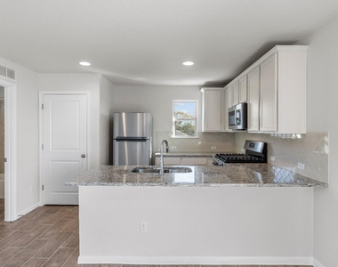 1725 Lakota Ln - Photo Thumbnail 15