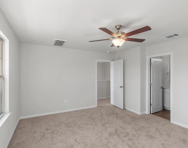 1725 Lakota Ln - Photo Thumbnail 13