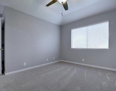 351 Zebra Dr - Photo Thumbnail 10