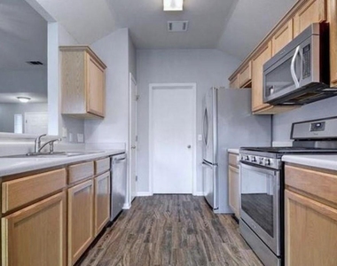 351 Zebra Dr - Photo Thumbnail 8
