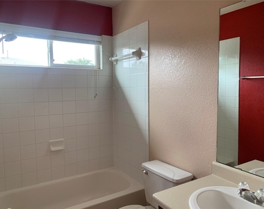 18317 Great Falls St - Photo Thumbnail 11