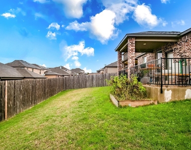 7616 Groundhog Way - Photo Thumbnail 33