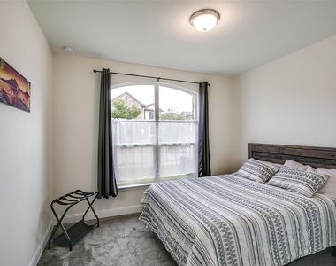 7616 Groundhog Way - Photo Thumbnail 22
