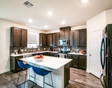 7616 Groundhog Way - Photo Thumbnail 11