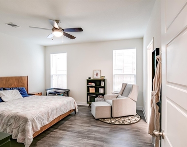7616 Groundhog Way - Photo Thumbnail 16