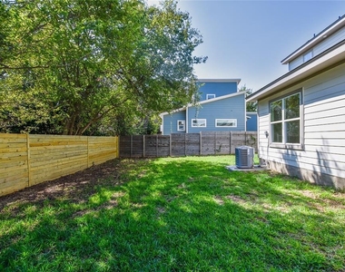 7103 Bennett Ave - Photo Thumbnail 17