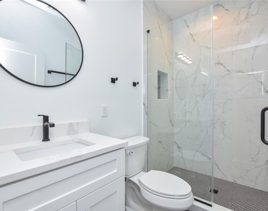 7103 Bennett Ave - Photo Thumbnail 12