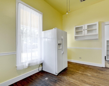 304 Olive St - Photo Thumbnail 12