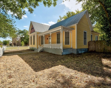 304 Olive St - Photo Thumbnail 1