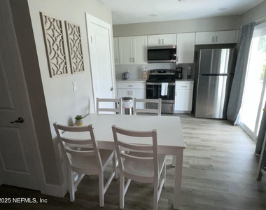 318 Arricola Avenue - Photo Thumbnail 17
