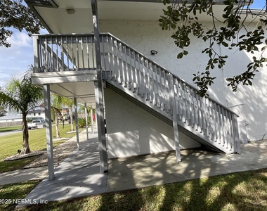 318 Arricola Avenue - Photo Thumbnail 3