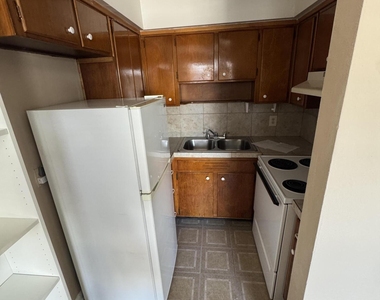 916 Children Way - Photo Thumbnail 1