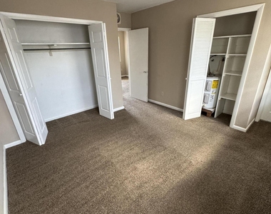 916 Children Way - Photo Thumbnail 3