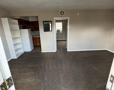 916 Children Way - Photo Thumbnail 7