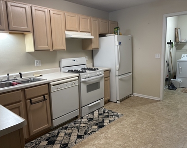 229 Steeplechase Circle - Photo Thumbnail 11
