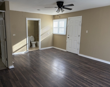 16130 Justine Street - Photo Thumbnail 8