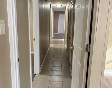 16130 Justine Street - Photo Thumbnail 6