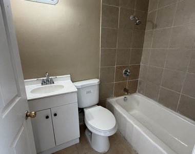 16130 Justine Street - Photo Thumbnail 5