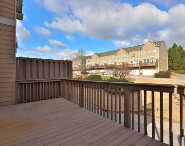 501 Grove Field Court - Photo Thumbnail 14