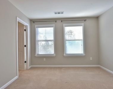 501 Grove Field Court - Photo Thumbnail 12