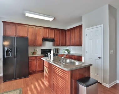 501 Grove Field Court - Photo Thumbnail 7