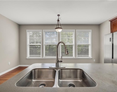 501 Grove Field Court - Photo Thumbnail 31