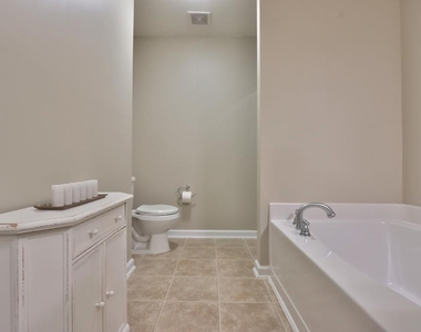 501 Grove Field Court - Photo Thumbnail 13