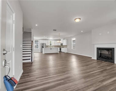 2713 Creek View Terrace Nw - Photo Thumbnail 7