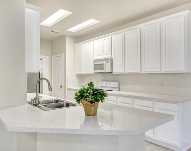 39 Camellia Grove Circle - Photo Thumbnail 14