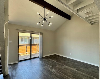 5110 Azalea Trace Drive - Photo Thumbnail 8