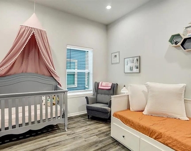 4906 Paradigm Ln Lane - Photo Thumbnail 5