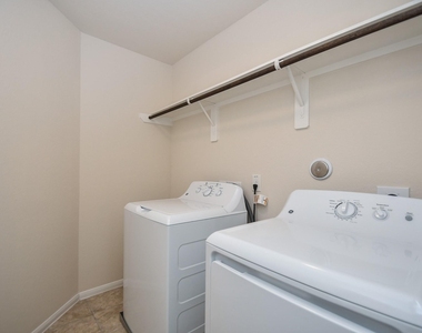 2738 Meandering Elm Trail - Photo Thumbnail 28