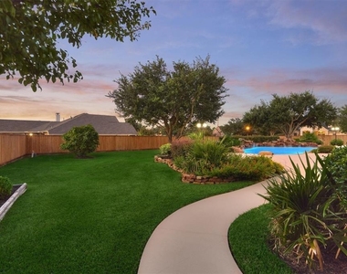 20806 E Cameron Ridge Drive - Photo Thumbnail 42